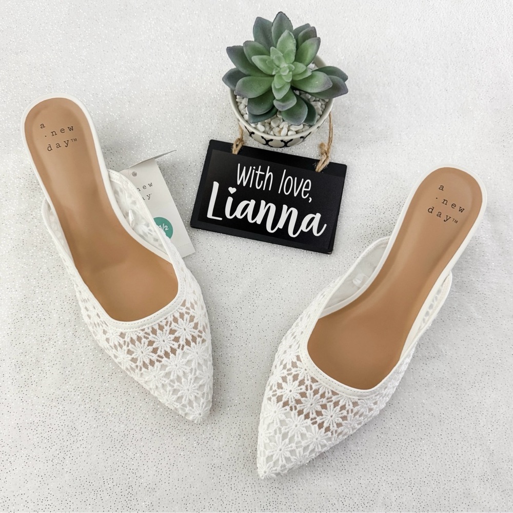 A NEW DAY Women's Off White Delilah Floral Embroidered Lace Mule Heels